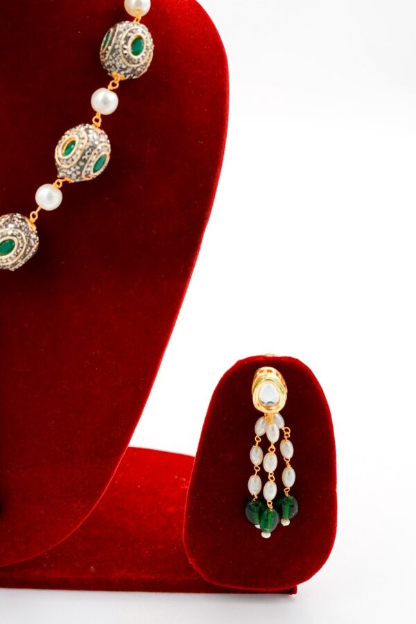 Nithara Necklace